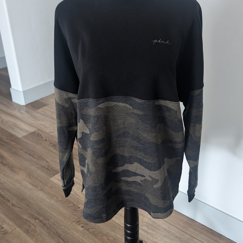 PINK Victoria's Secret Black and Camouflage Men's Sweater - Picture 1 of 13